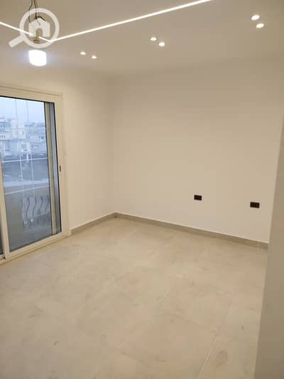 شقة 2 غرفة نوم للايجار في القاهرة الجديدة، القاهرة - IMG-20251119-WA0160. jpg