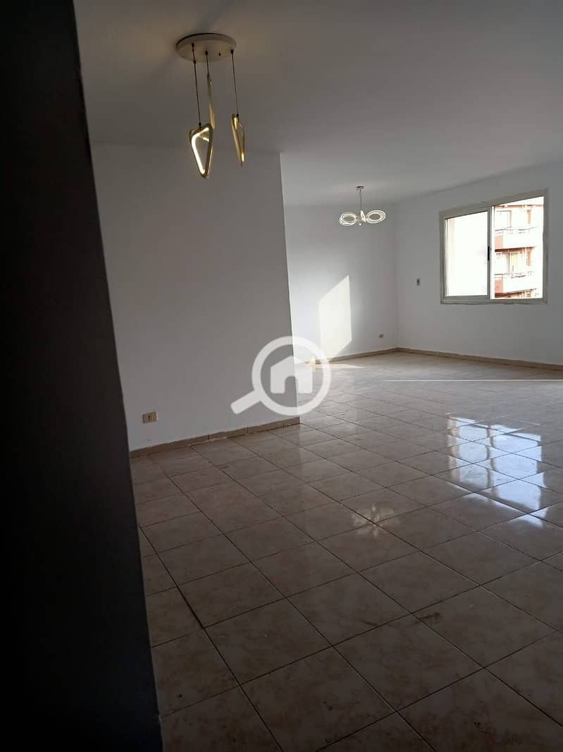 4 73439de6-37b5-4443-88b1-e3b22fe3d24f. jpeg