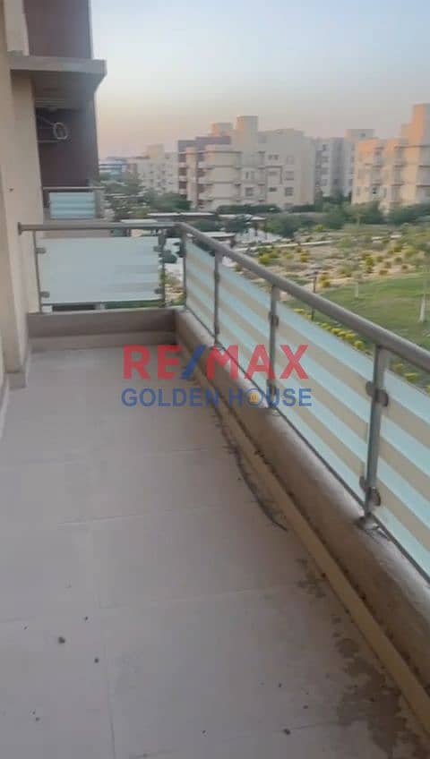 3 26d221ed-f45e-4116-a9b0-d0a010da6428. jpg