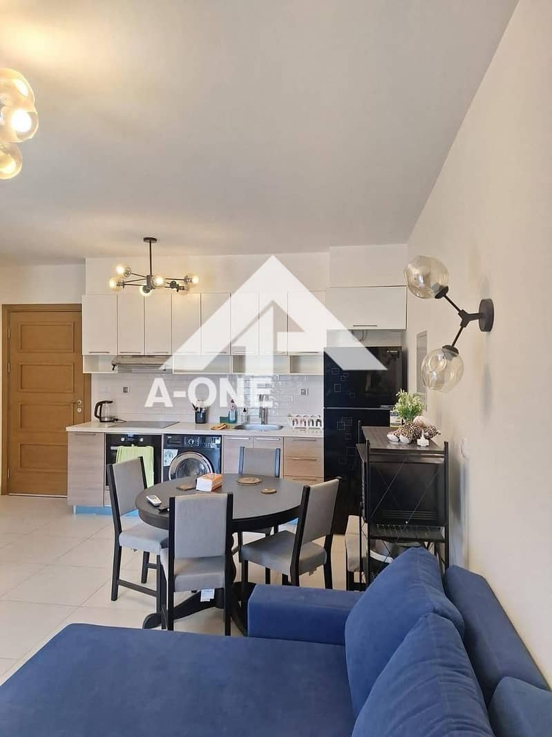 5 fff9b944-3641-43a0-b28b-98e7c1dcd29e. jpeg