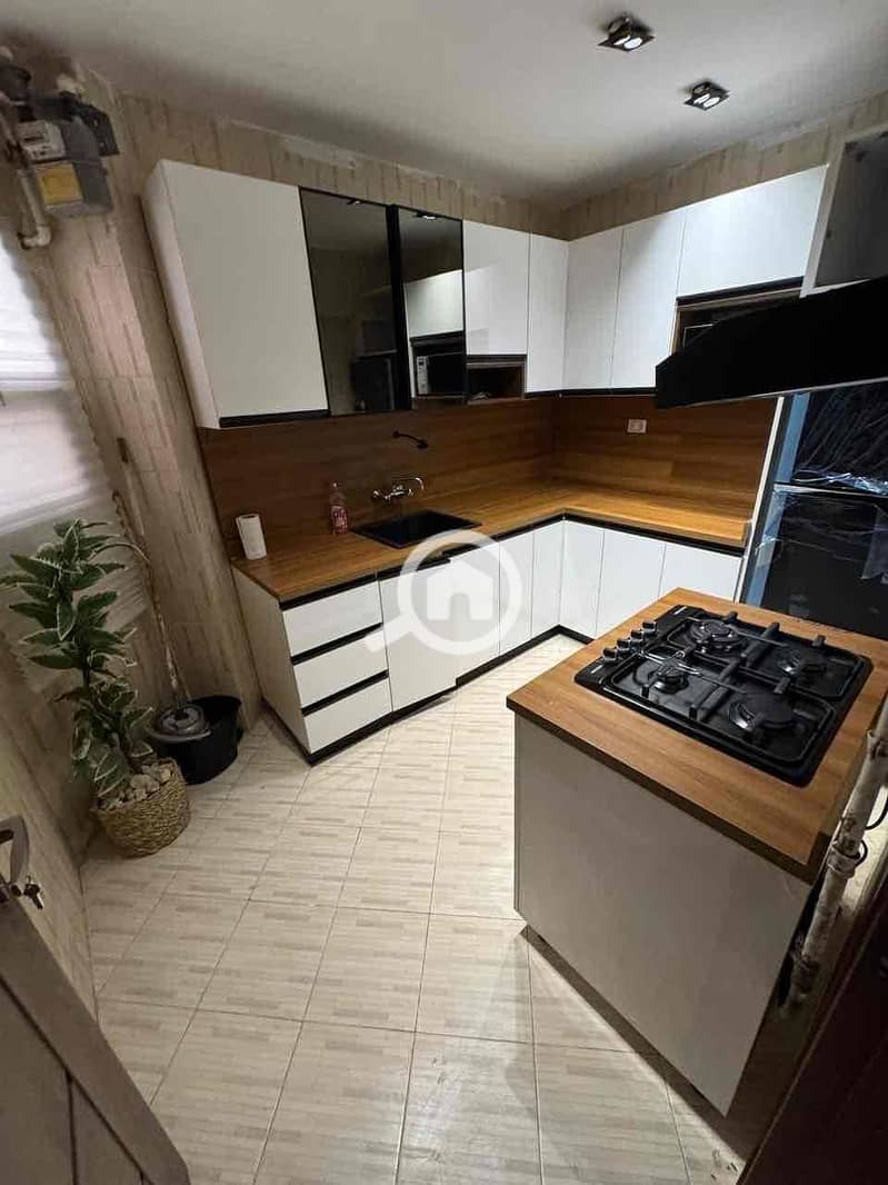 3 0a4ec589-9737-4c25-a0ed-49755b7a3775. jpg