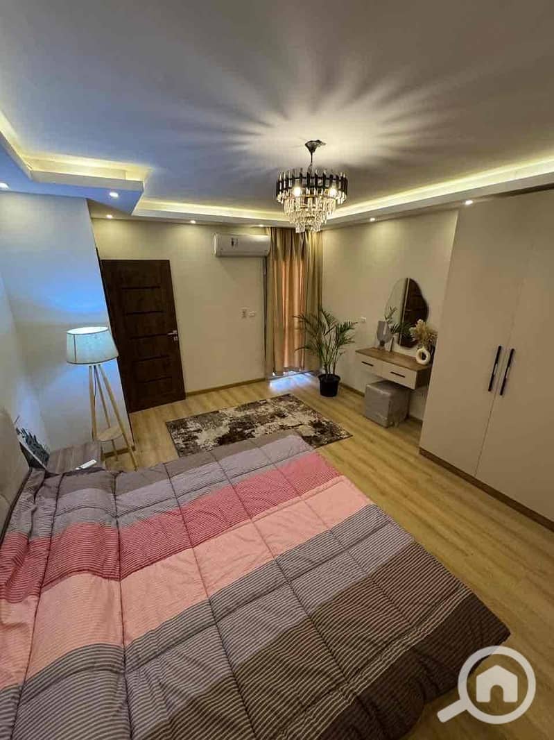 12 22851a09-fd00-4a7c-8a3c-cf5c26bb8b87. jpg