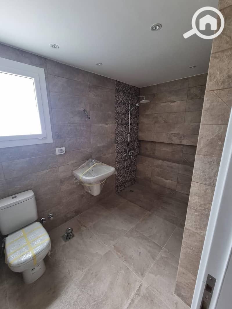 10 WhatsApp Image 2024-10-06 at 6.38. 34 PM. jpeg