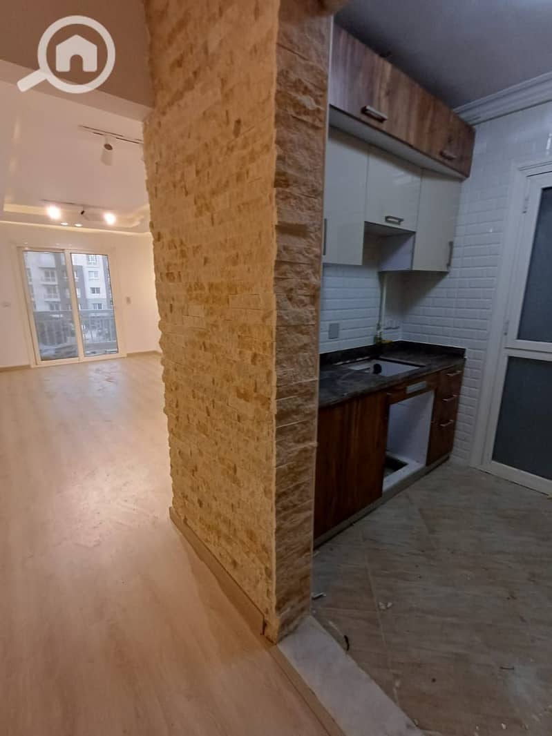 3 5422ef7c-d408-42a2-937b-75f49dfb1e27. jpg