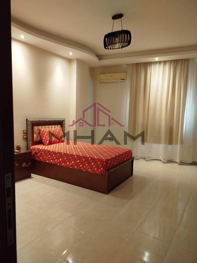 9 photo_5828000252940716860_y. jpg