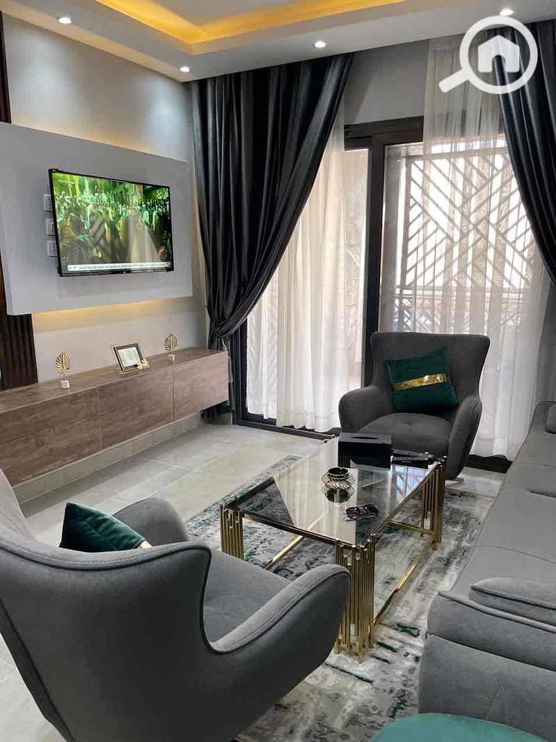 7 b74608f9-f4a5-4deb-adb2-787007bf7d11. jpg