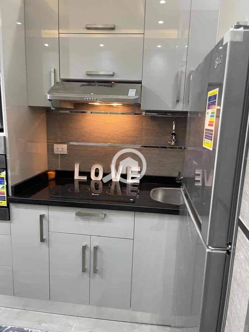 12 09287fe9-acfc-45d2-aeb4-821978fd30fe. jpg