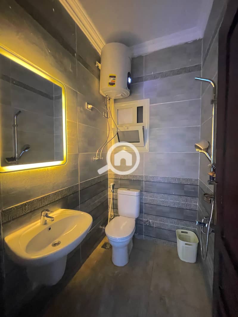 10 WhatsApp Image 2025-11-19 at 17.51. 56 (2). jpeg