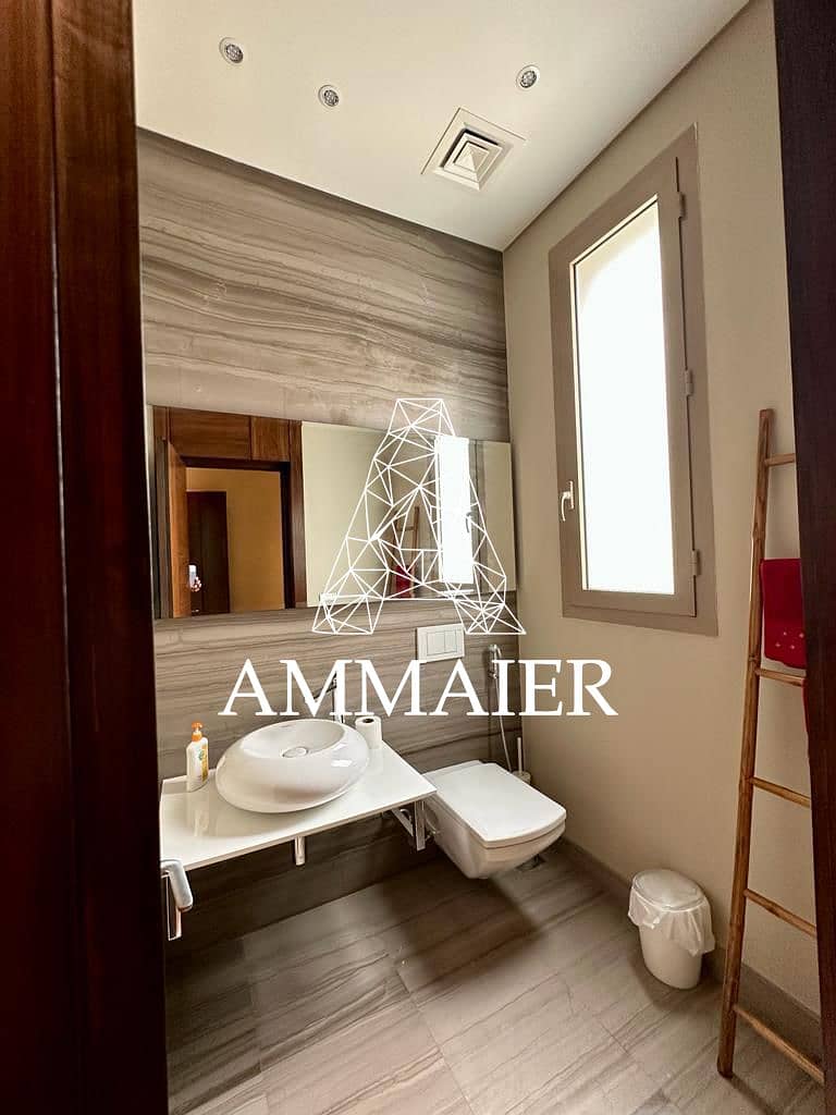 10 b24e645f-141d-49c1-961b-c99c7cd3c989. jpeg