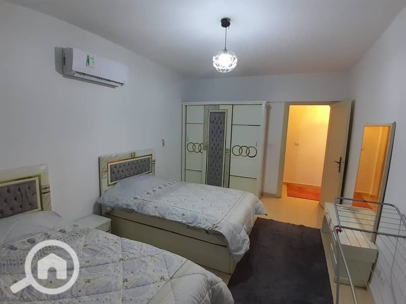 7 7d2a72eb-e448-4fc1-a5ae-df630b99d56c. jpeg