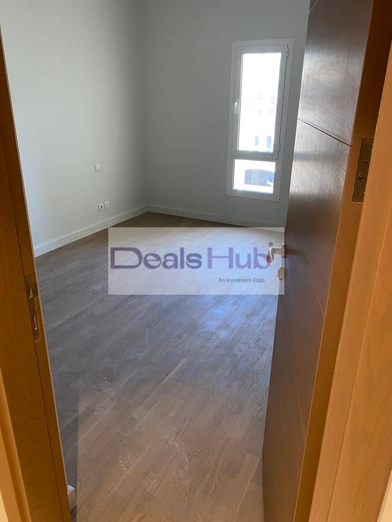 9 8a1b05ce-54f3-4e36-8ddd-ae4a3062d51e. jpg