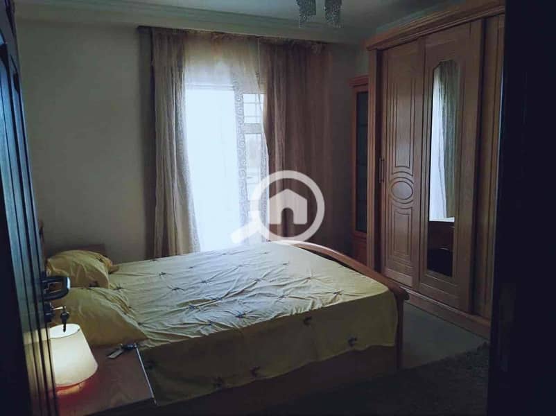 4 6eeae4c4-0560-43d5-bce5-554f89c1bbc7. jpg