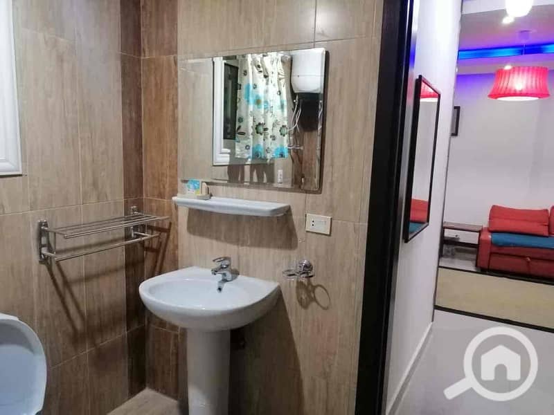 8 ff8586b7-f62d-43cf-a825-ca8db0384cd9. jpg