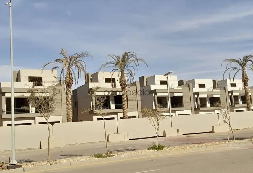 4 6b6578b6-8c11-440b-a654-bc0ca21b1346. jpg