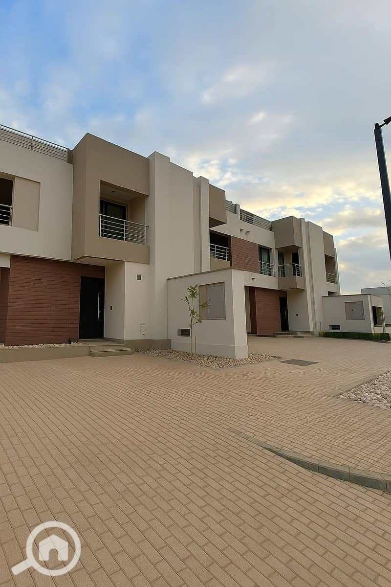 2 assets_task_01k660xw8qfmmbrrzgtztbc7y7_1758991575_img_0. jpg