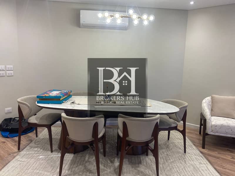 7 ddff0fa4-35f1-47e3-b38a-c62e18ffd535. jpg