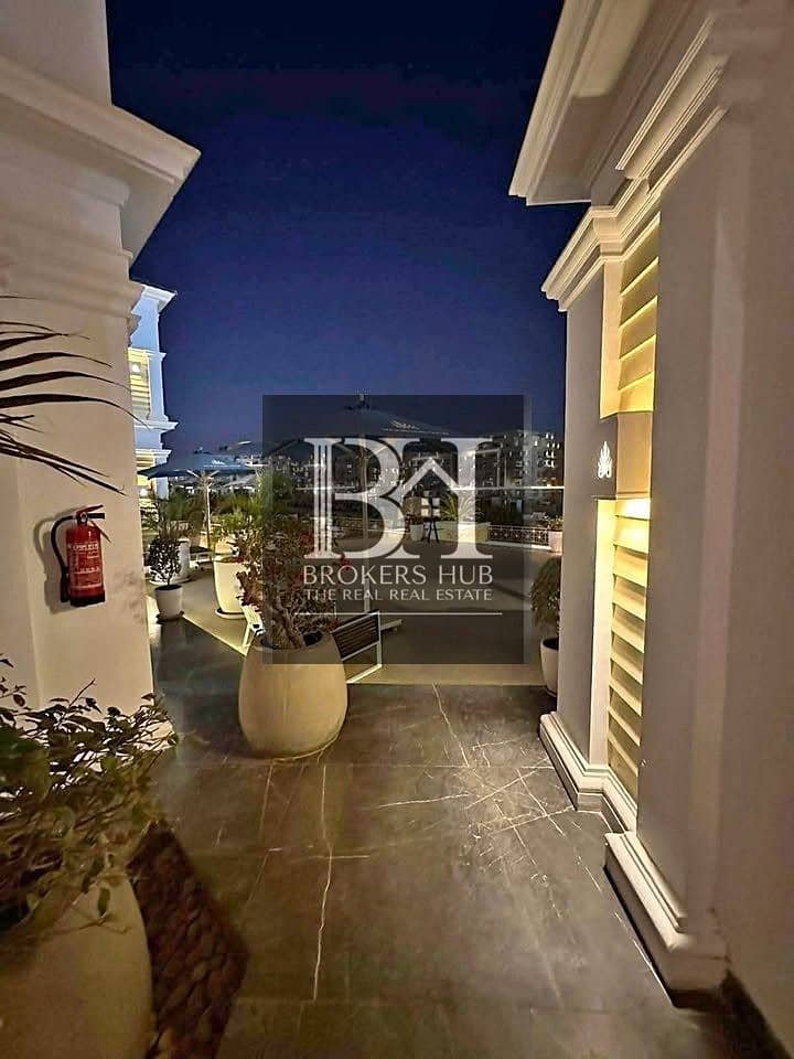 10 ddc81175-c97c-4583-8e8a-84caec3077a8. jpeg