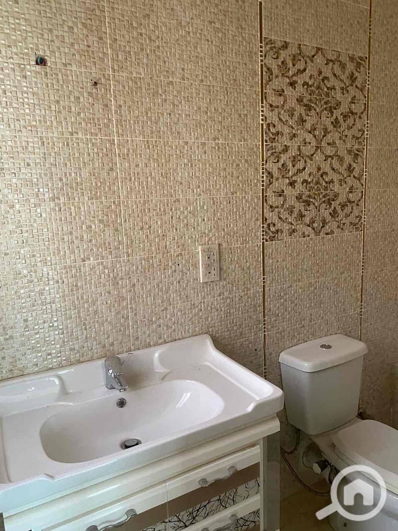 6 01cddb0f-8df0-47b1-826e-8d694a1f8972. jpg