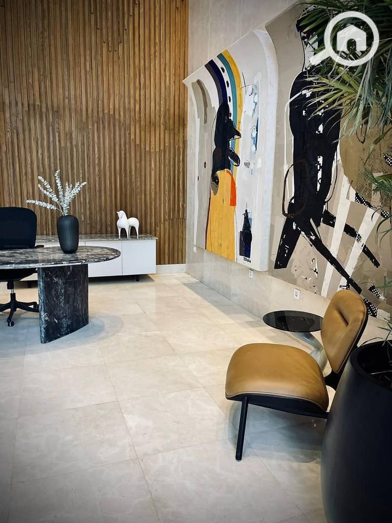 7 b20946d8-ebf8-43f3-af5b-e6dfe9f167b0. jpg