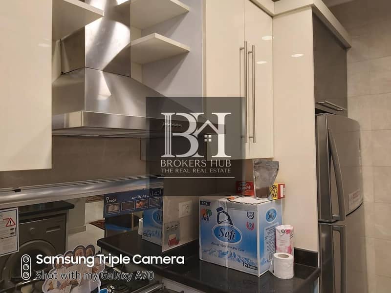 7 574a92c1-c9a9-4b28-92ad-0f43f0a3c1aa. jpeg