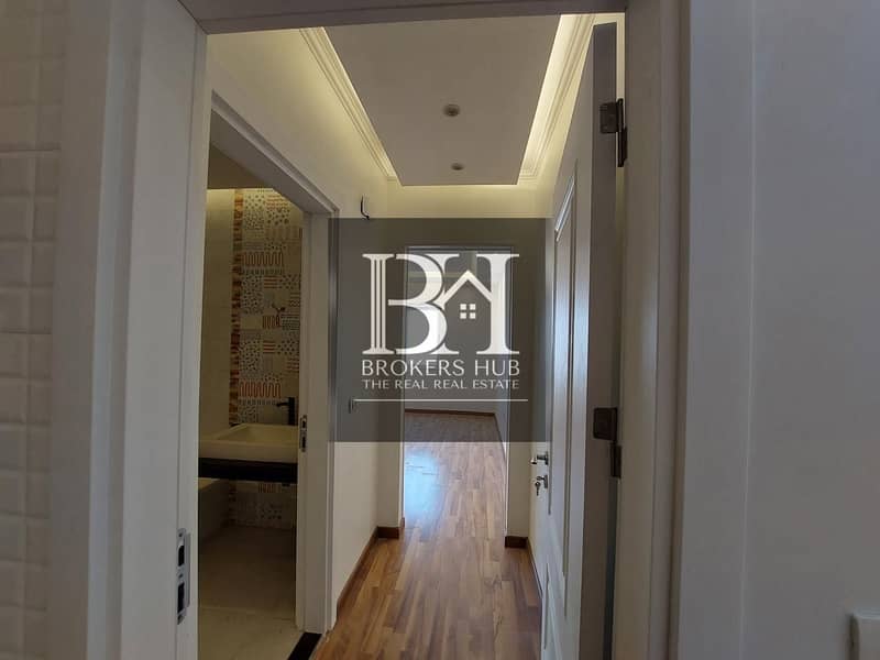 2 1ea37216-f9a9-4d83-a22c-efc86d07ba0d. jpeg