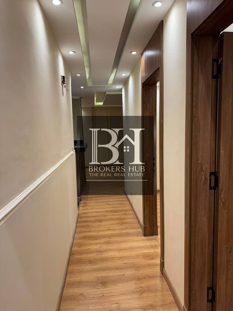 8 c5fd64c0-b7a1-4d57-98dc-00ebeed58442. jpeg