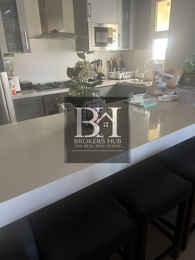 10 e1a795e7-1b0e-4aa9-adc0-848036438190. jpeg