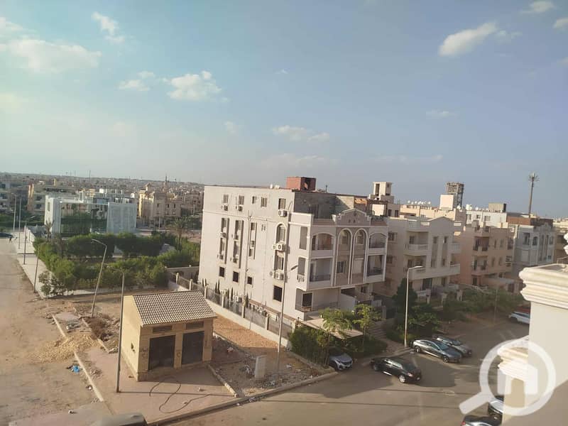 4 8c1218b4-60ec-4d8c-b39a-fafa78b45fba. jpg