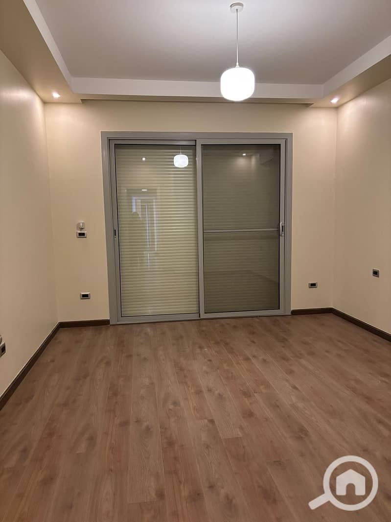 3 b8062c78-2f25-4998-970f-118963c59a1a. jpeg