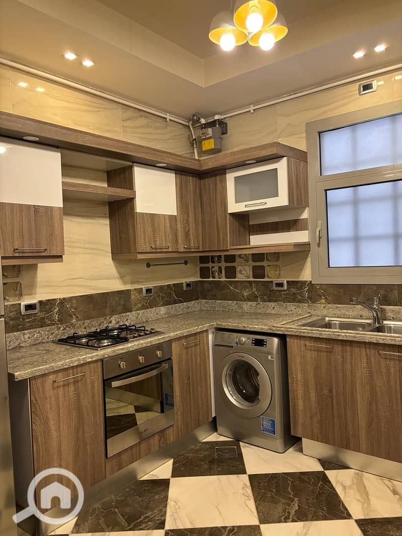 5 ee243b95-578e-4c33-98d5-7ee7ff7bb8af. jpeg