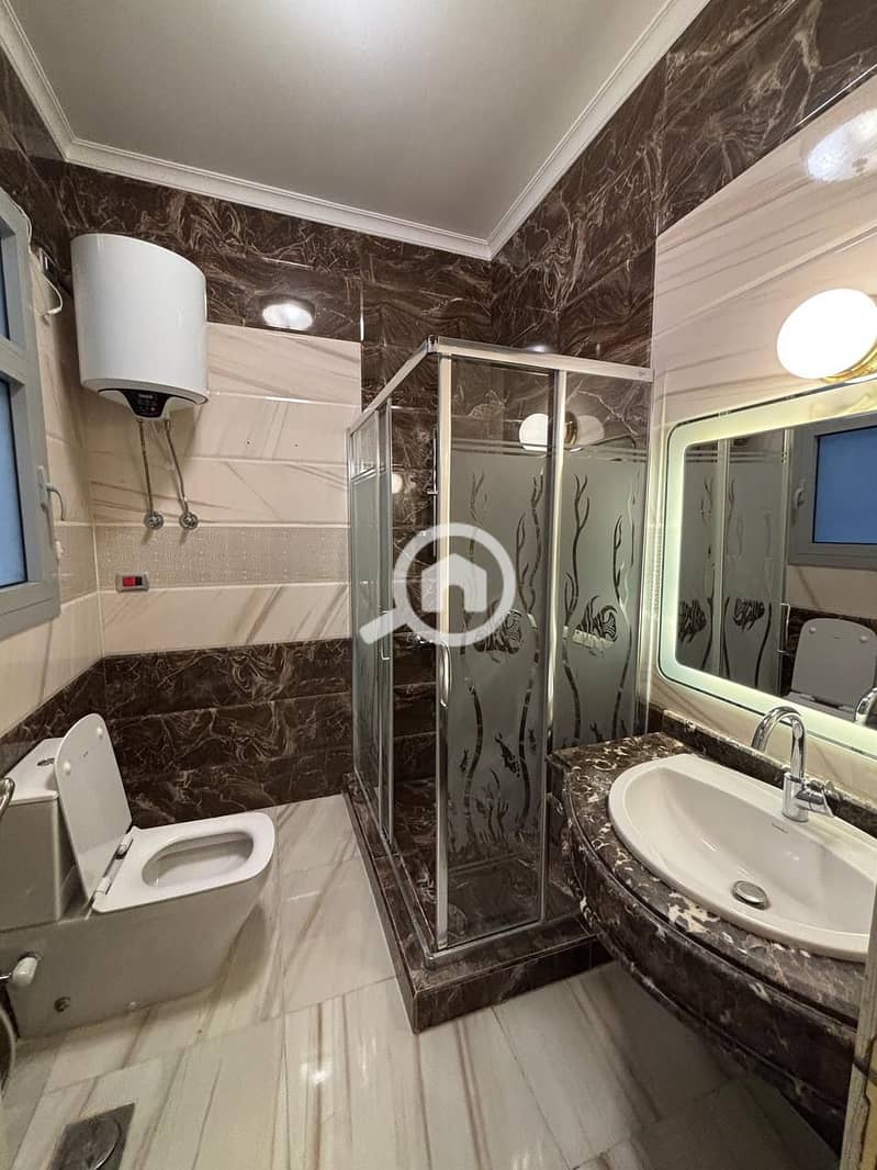 6 3a851aaf-6f4a-45c0-8b42-c8d35459ed57. jpeg