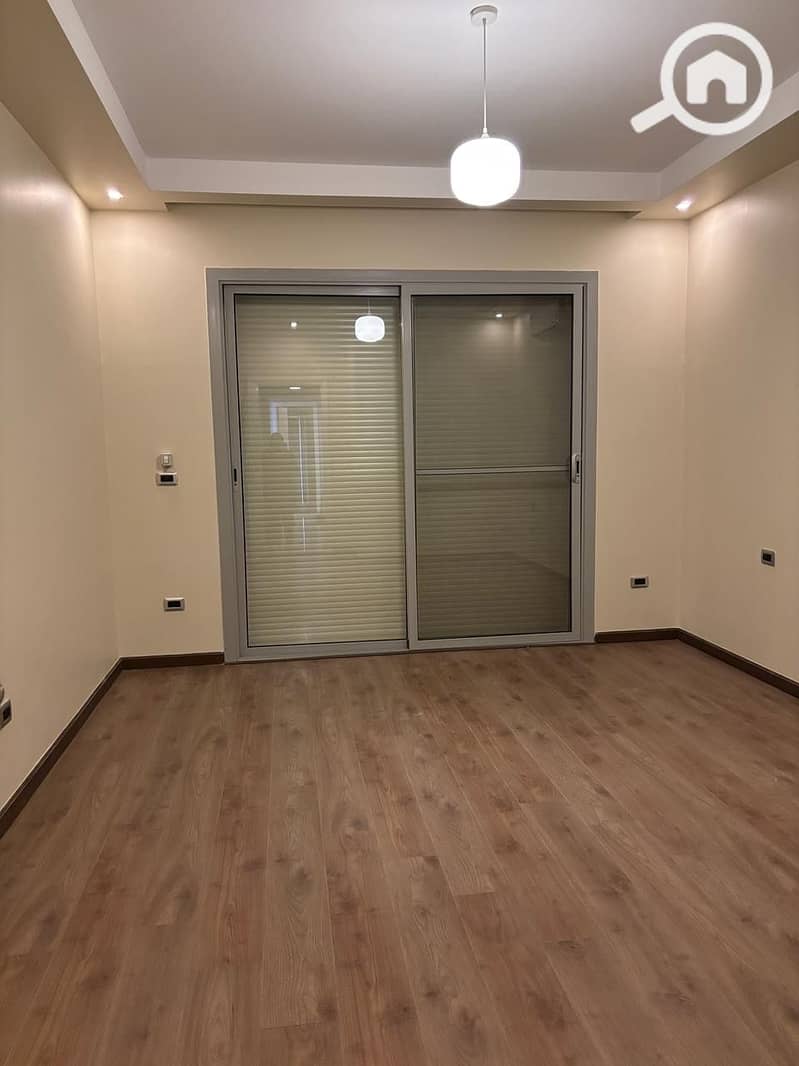 10 b8062c78-2f25-4998-970f-118963c59a1a. jpeg