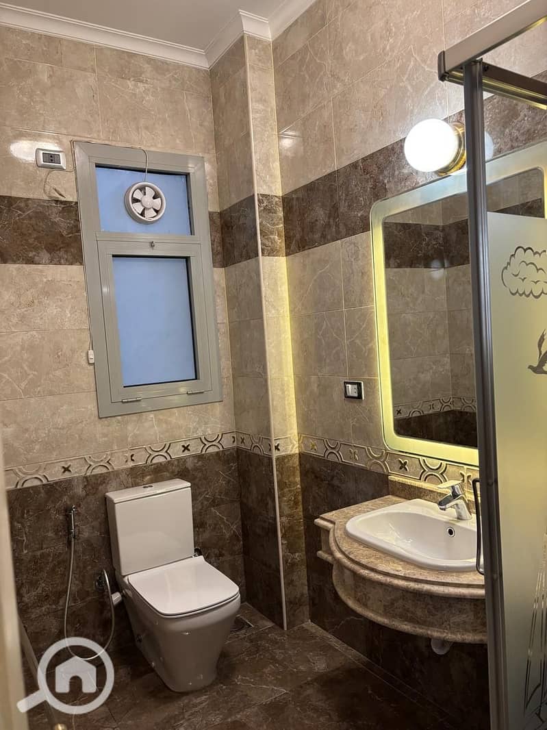 12 fd6cc489-4231-4793-bf9b-3b34ad69d0a7. jpeg