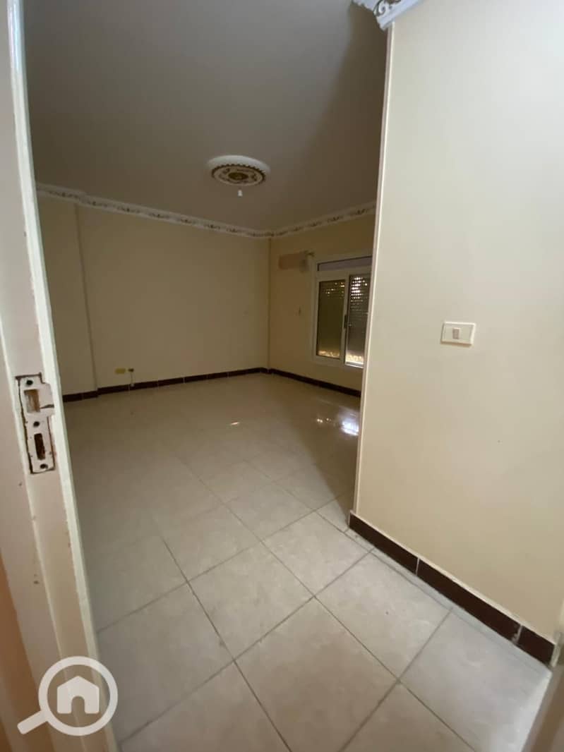 5 92d662f6-7cb5-4457-831b-814e932c5e1d. jpeg