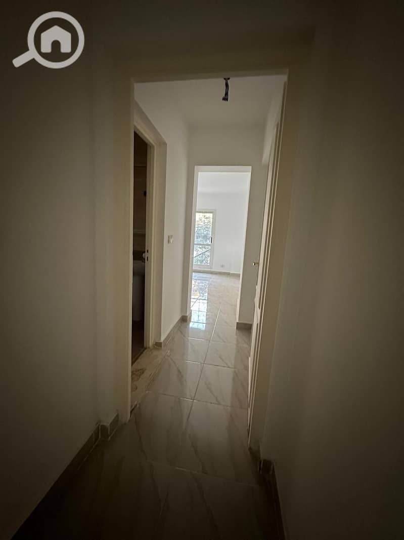 7 5c024715-d275-465a-b49e-3b0da9954d1c. jpeg