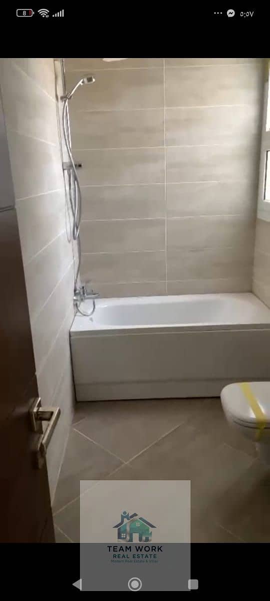 10 f68809a7-b161-47d4-aca8-01ee1fa35fdb. jpg