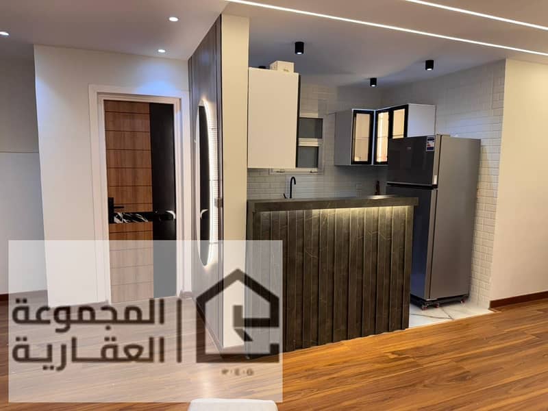 10 553e22a0-1874-45b5-bcaf-ff1c8bf06514. jpg