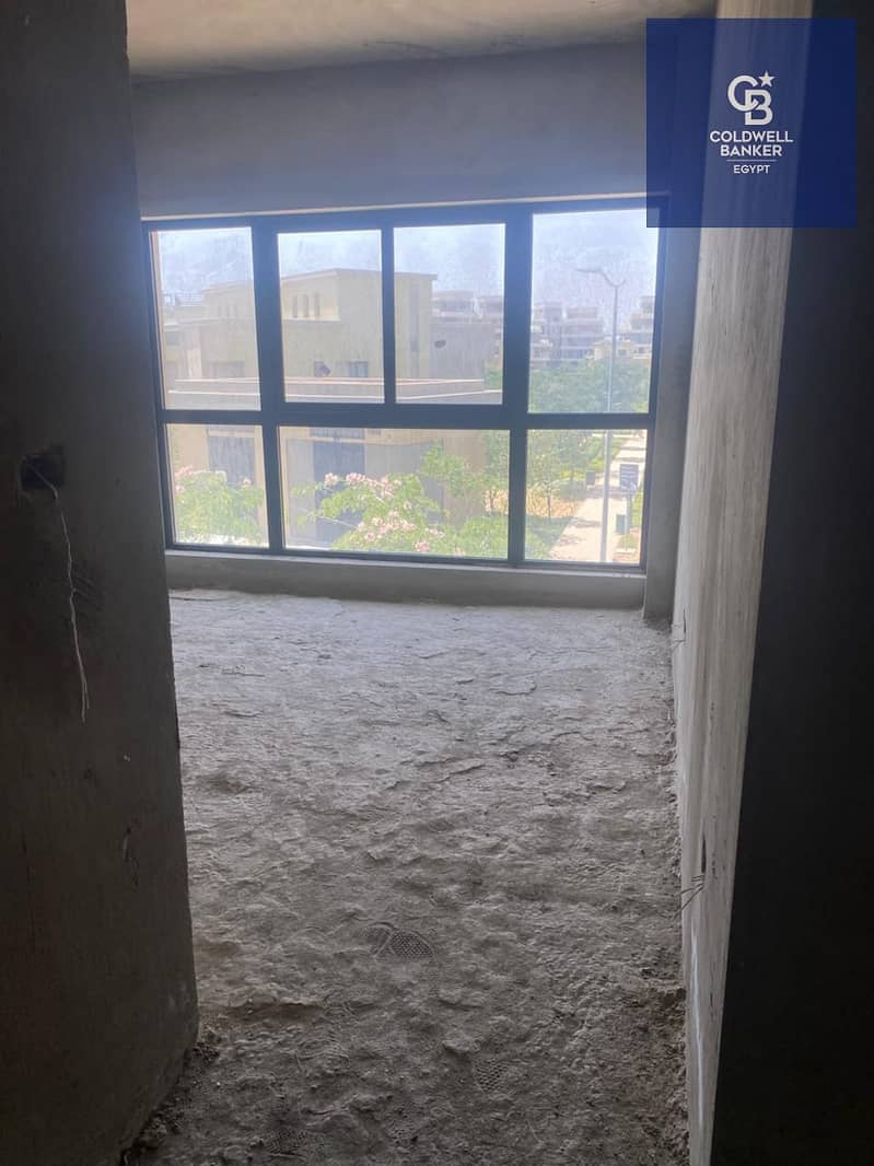 4 6ef1abbc-5310-456f-be12-e08d0f46c12c. jpeg