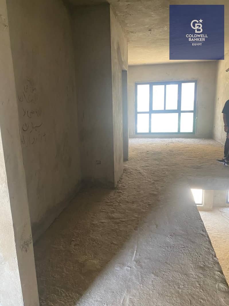 5 939e02fb-8b53-4a70-bca0-15efe64bcf08. jpeg