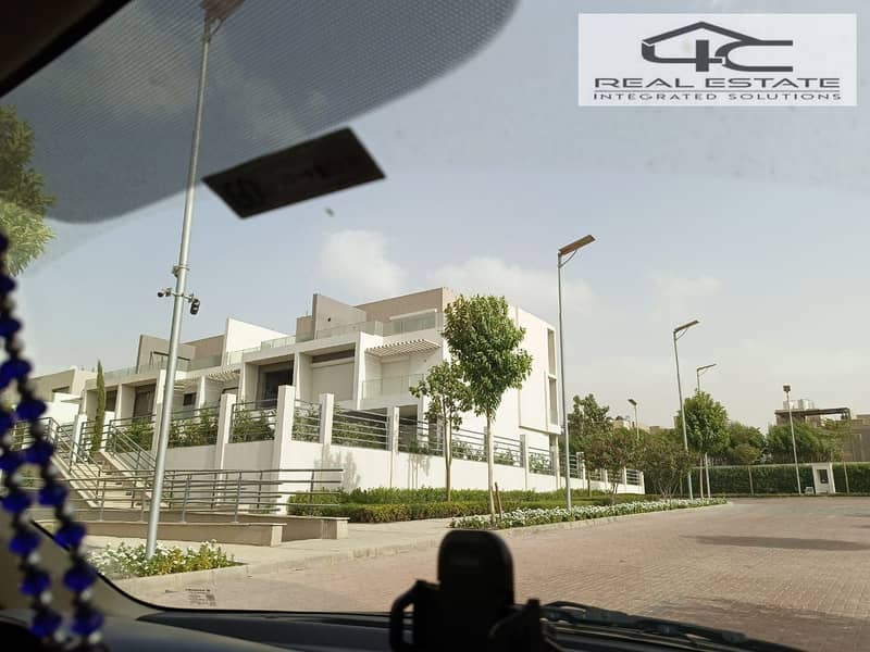 10 WhatsApp Image 2024-12-12 at 9.41. 37 PM (1). jpeg