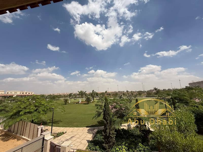 12 f06934f5-e59e-46ec-8307-e973d0be9ab2. jpg