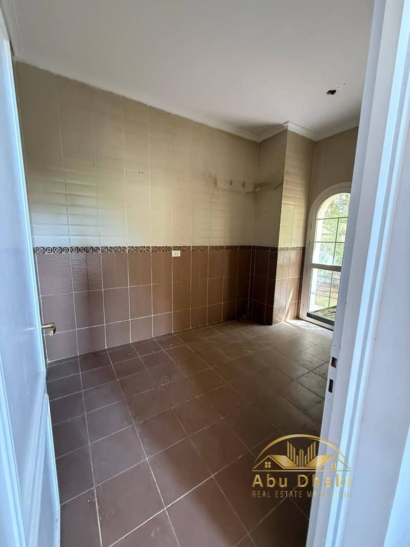 7 542689911_766841079426124_4608126304259436474_n. jpg