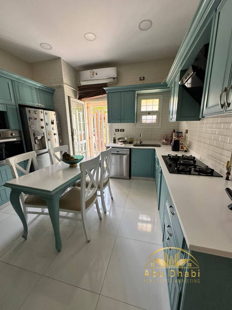 23 500379157_122139471374800390_3752799794724682453_n. jpg