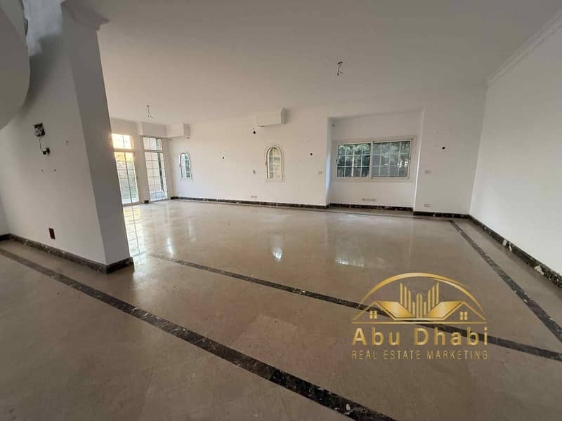 10 0996b3f1-d113-478c-8a1b-ced492aed5ad. jpg