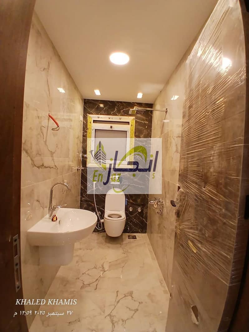 12 photo_5987903349950893308_y (1). jpg