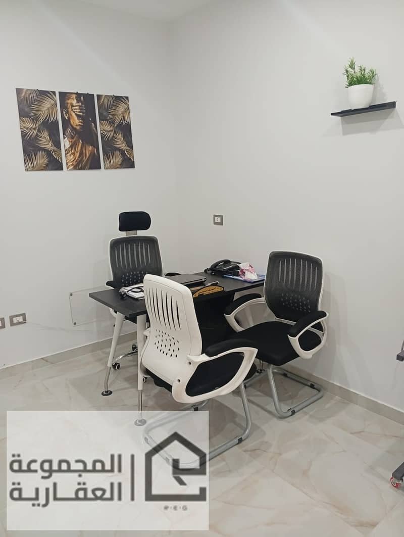 9 e96b95f6-f192-40ce-8c76-808dbfe1d84c. jpg