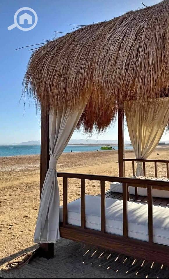 9 584811849_2066010467268143_2402025383965104366_n. jpg