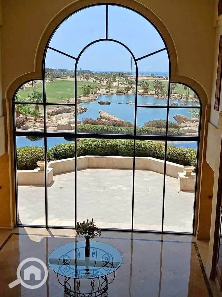 10 585285474_1541500393858187_4235379302376944525_n. jpg