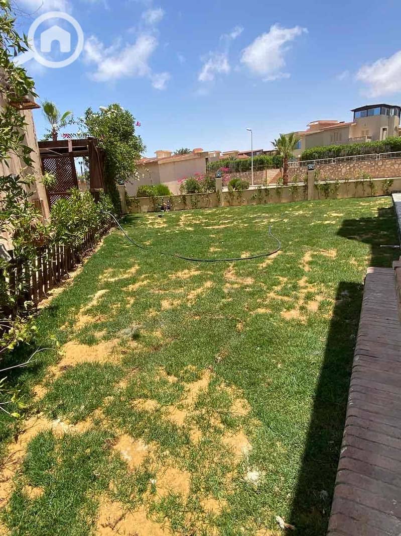 2 0fb64b0f-1185-4489-8080-af838726ff68. jpg