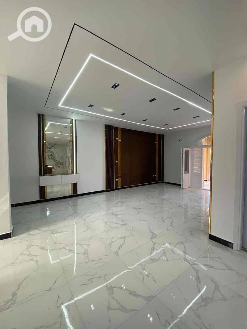 7 fb10c49c-8c3a-4fbd-bab5-9a1ce9f69143. jpg